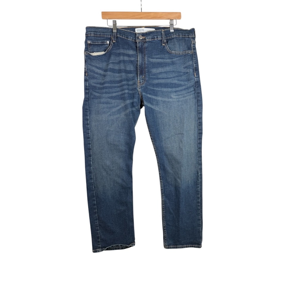 Signature Levi's Straight Jeans size 40 X 30 Blue